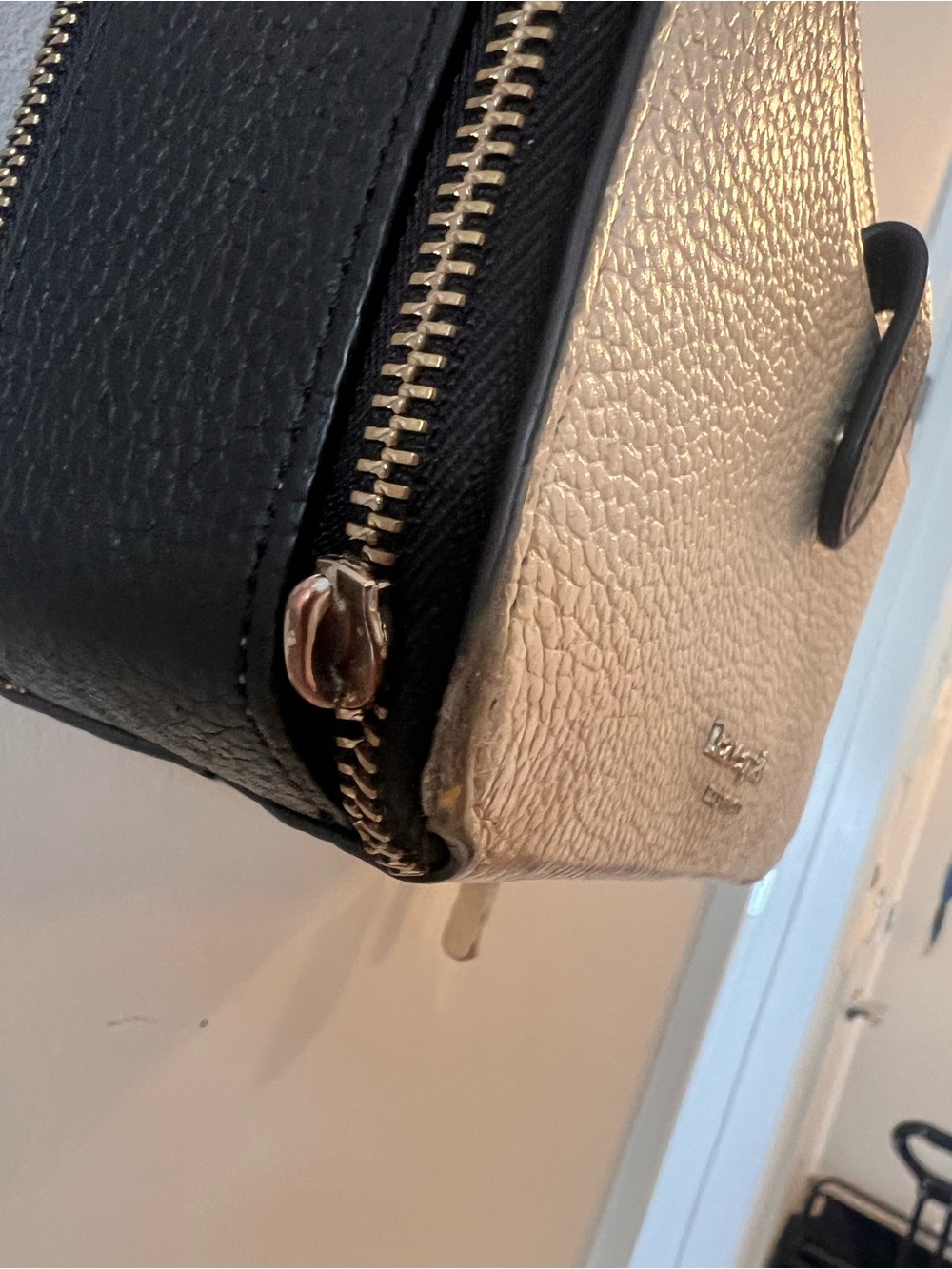 Kate Spade New York Black & White Crossbody Wallet Purse - Picture 4 of 9